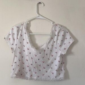 Aeropostale White Cropped Tee with Small Red Floral Print